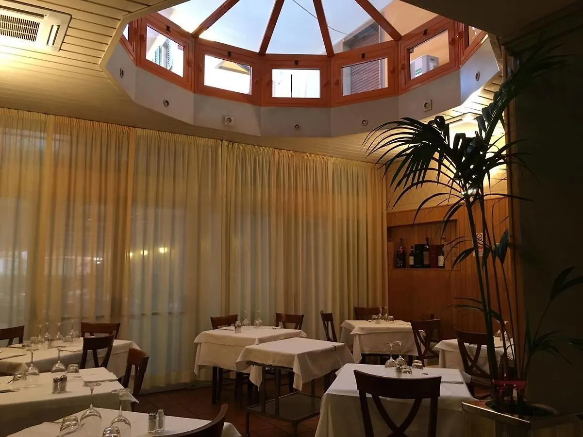 *** فندق Ponte Buggianese Albergo Meucci إيطاليا