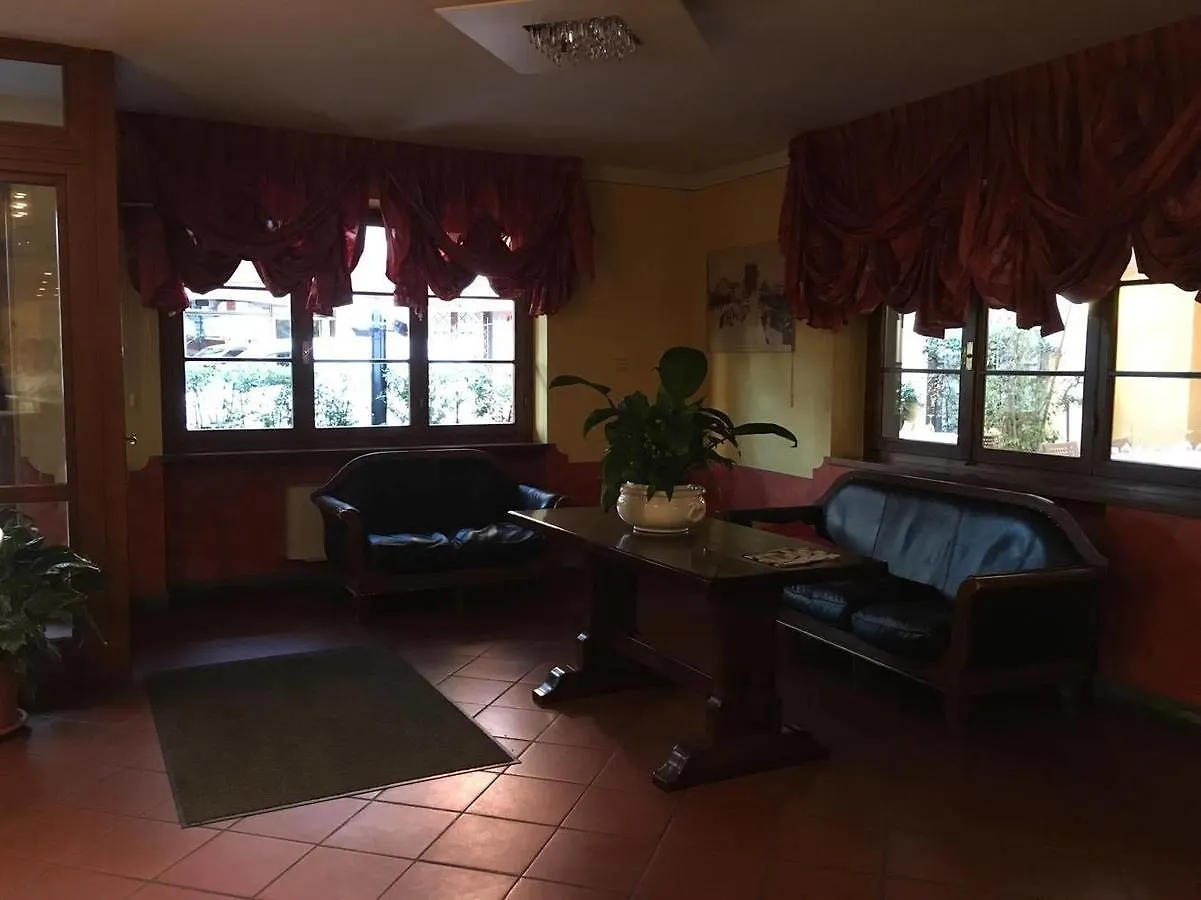 فندق Ponte Buggianese Albergo Meucci