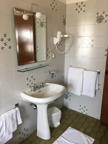 Ponte Buggianese Albergo Meucci 3*, Ponte Buggianese إيطاليا